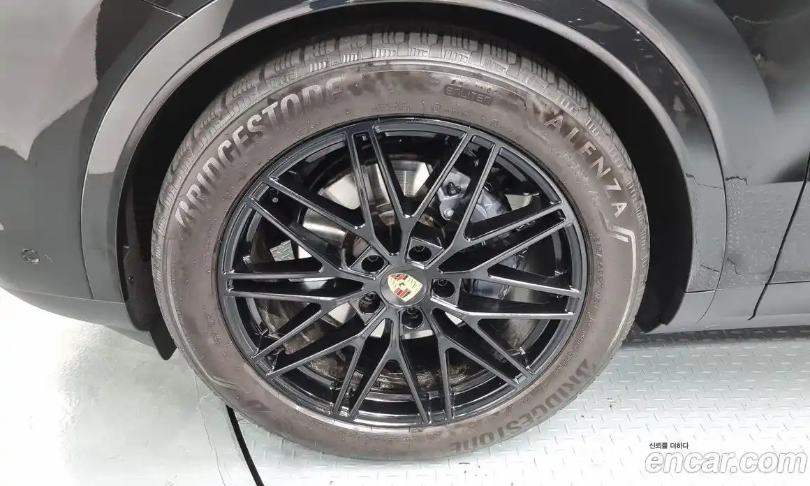 Porsche Cayenne 2024 3.0 Автомат в Москве № 213041, фото 5