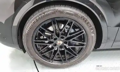 Porsche Cayenne 2024 3.0 Автомат в Москве № 213041, миниатюра 5