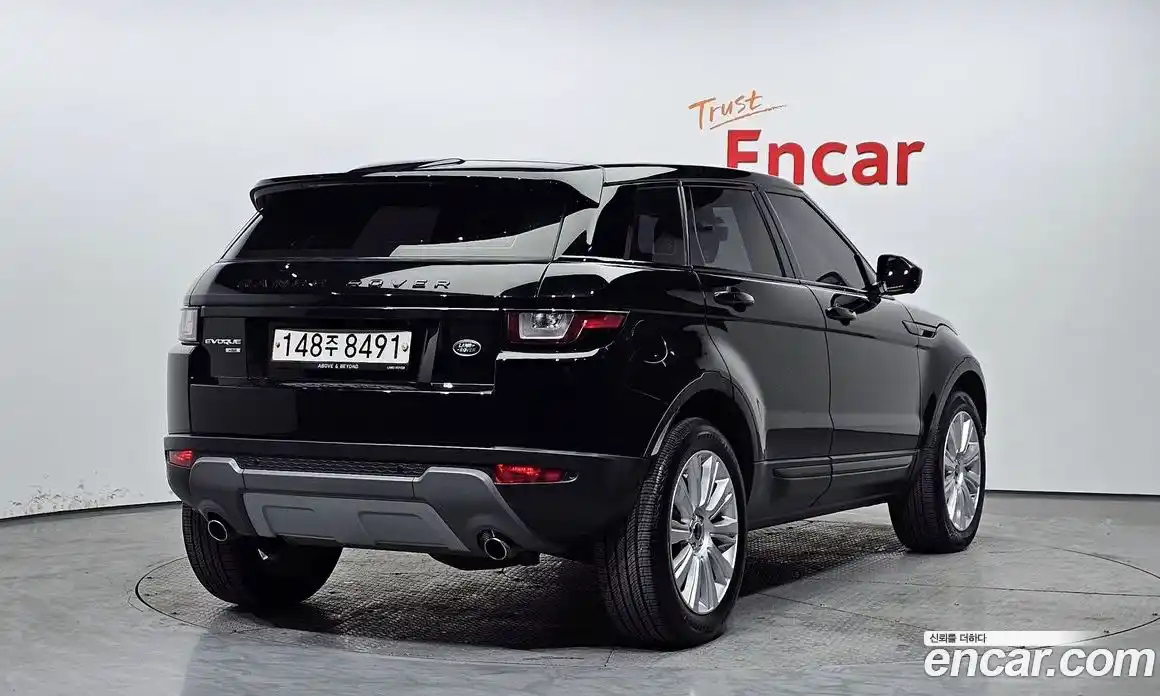 Land Rover Range-Rover Evoque 2017 2.0 Автомат в Москве № 213423, фото 7