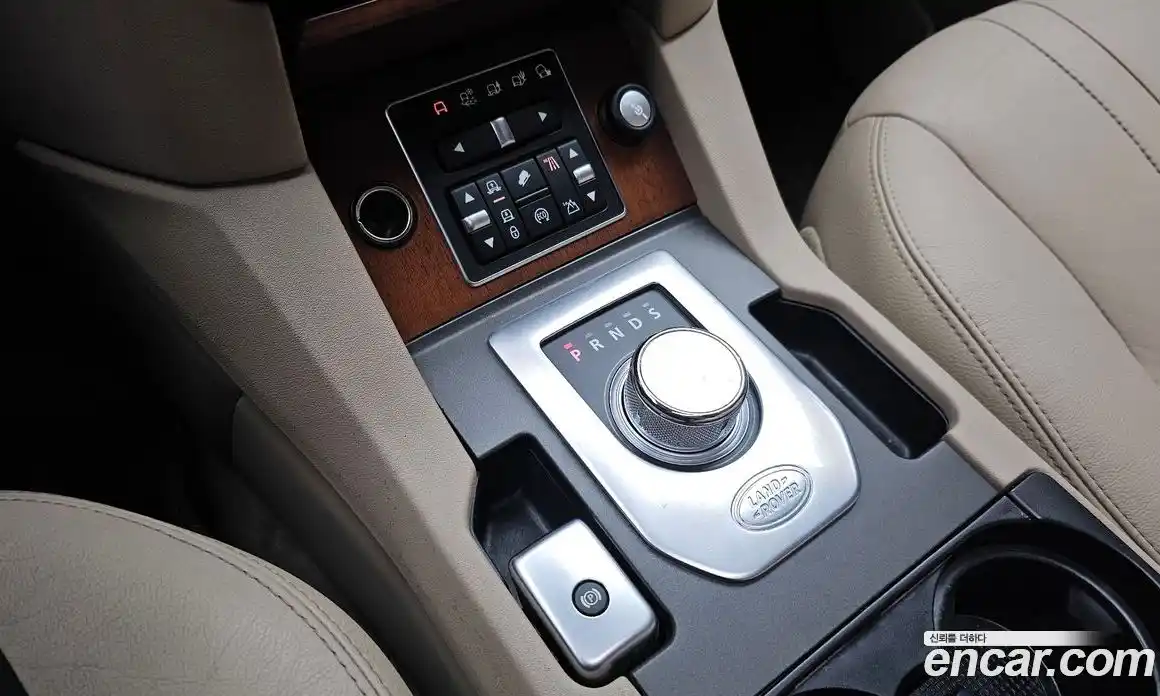 Land Rover Discovery 2016 3.0 Автомат в Москве № 213695, фото 9