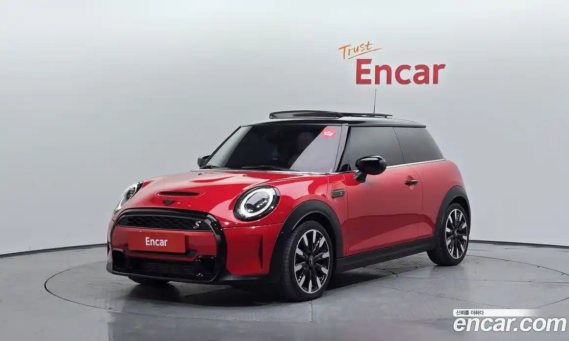 Mini Cooper 2023 2.0 Автомат в Москве № 214210, фото 13