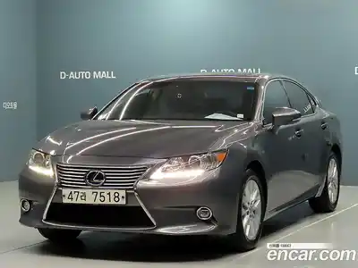 Lexus ES, 2015