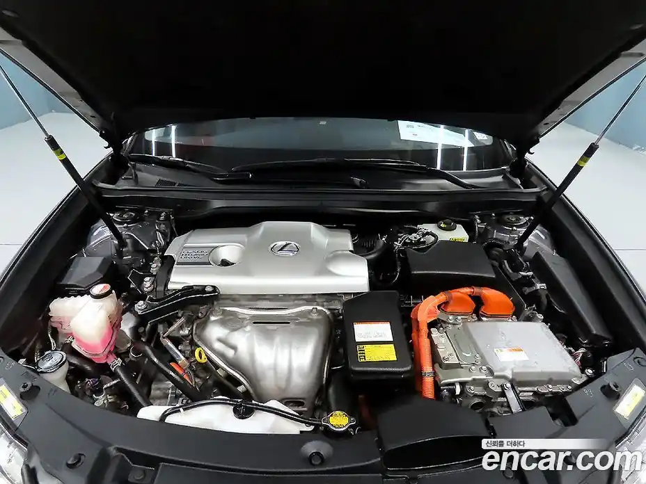 Lexus ES 2015 2.5 Автомат в Москве № 214864, фото 19