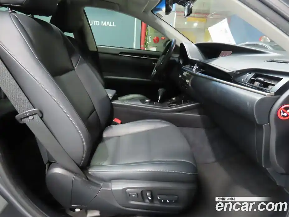 Lexus ES 2015 2.5 Автомат в Москве № 214864, фото 9