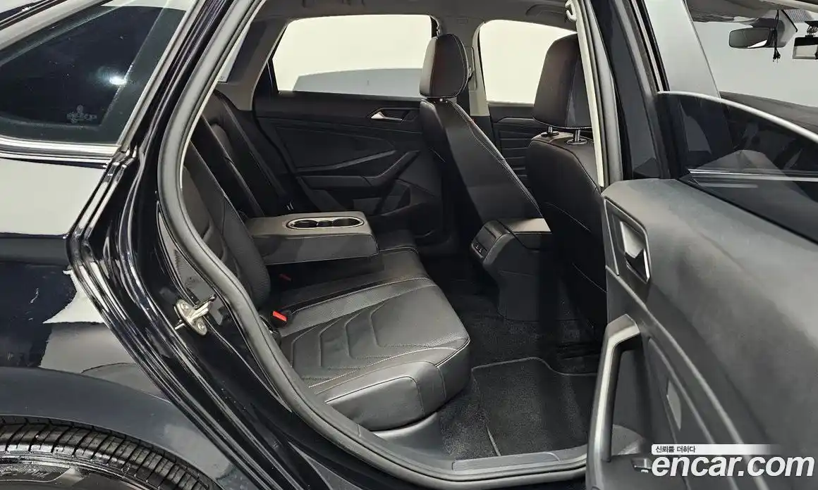 Volkswagen Jetta 2023 1.5 Автомат в Москве № 214895, фото 12