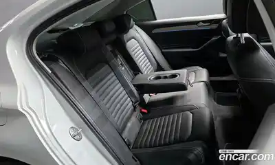 Volkswagen Passat 2021 2.0 Автомат в Москве № 214948, миниатюра 7