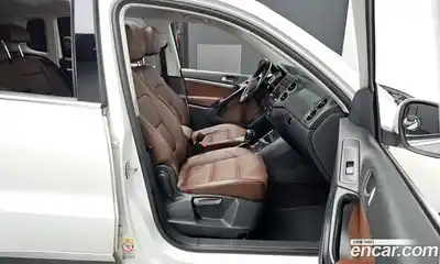 Volkswagen Tiguan 2013 2.0 Автомат в Москве № 215243, миниатюра 11
