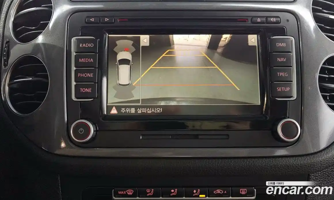 Volkswagen Tiguan 2013 2.0 Автомат в Москве № 215243, фото 16