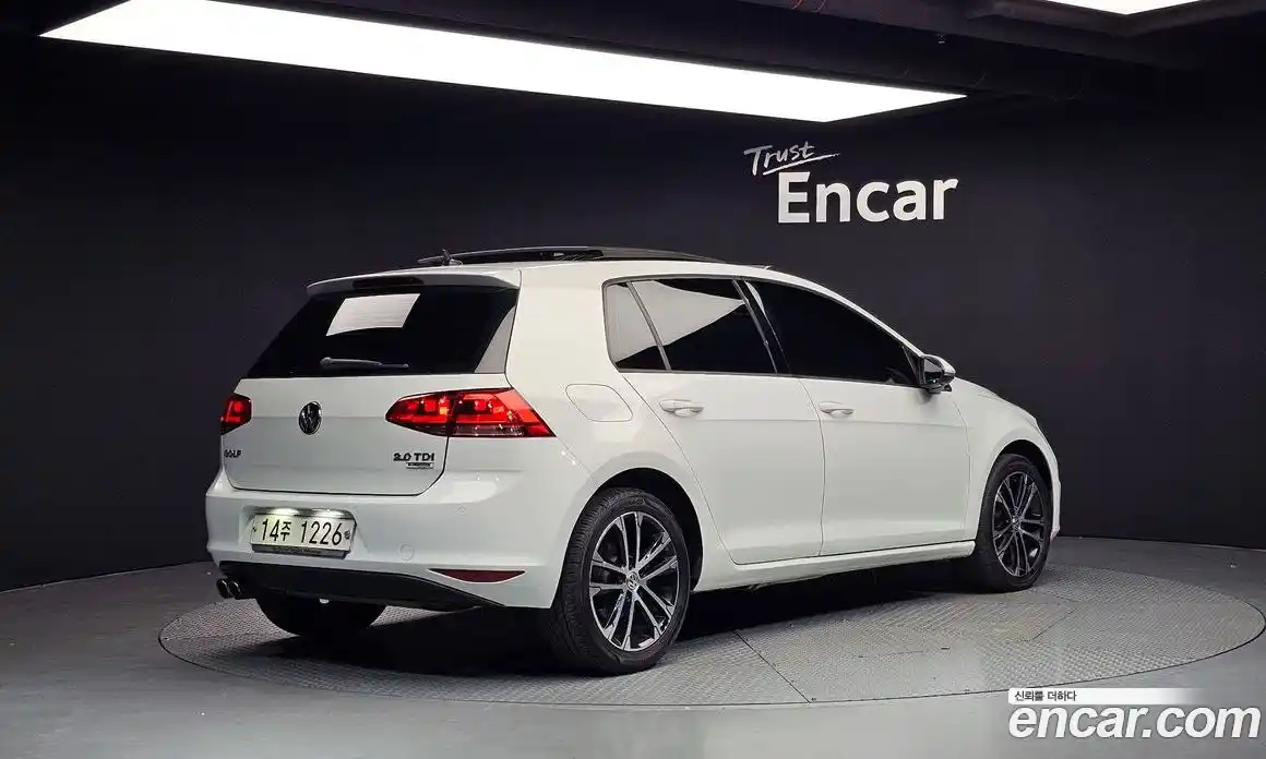 Volkswagen Golf 2015 2.0 Автомат в Москве № 215280, фото 17