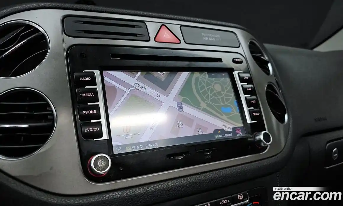 Volkswagen Tiguan 2011 2.0 Автомат в Москве № 215310, фото 12