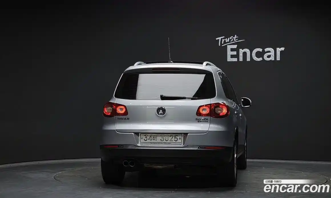 Volkswagen Tiguan 2011 2.0 Автомат в Москве № 215310, фото 18