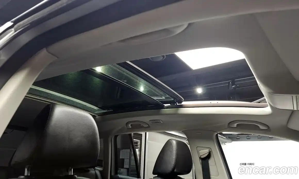 Volkswagen Tiguan 2011 2.0 Автомат в Москве № 215310, фото 3