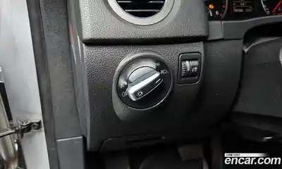 Volkswagen Tiguan 2011 2.0 Автомат в Москве № 215310, миниатюра 8