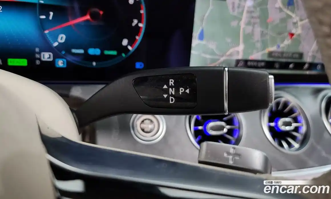 Mercedes-Benz E-Class 2023 3.0 Автомат в Москве № 215813, фото 11