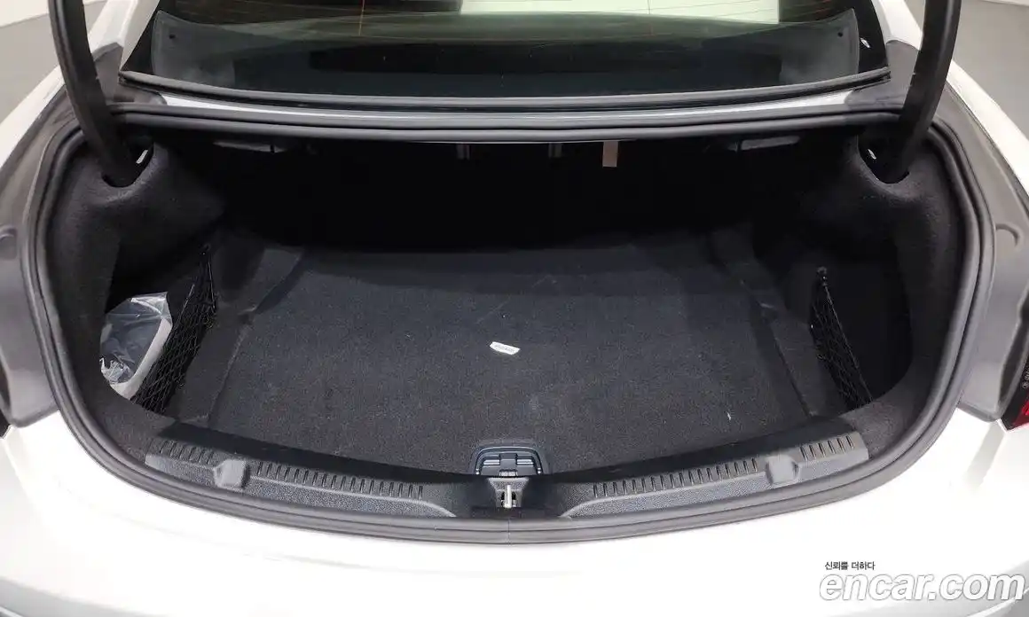 Mercedes-Benz E-Class 2023 3.0 Автомат в Москве № 215813, фото 9