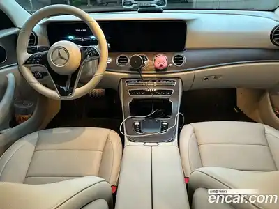 Mercedes-Benz E-Class 2023 2.0 Автомат в Москве № 216176, миниатюра 11