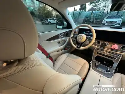 Mercedes-Benz E-Class 2023 2.0 Автомат в Москве № 216176, миниатюра 8