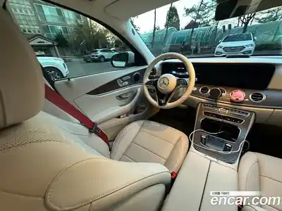 Mercedes-Benz E-Class 2023 2.0 Автомат в Москве № 216176, миниатюра 10