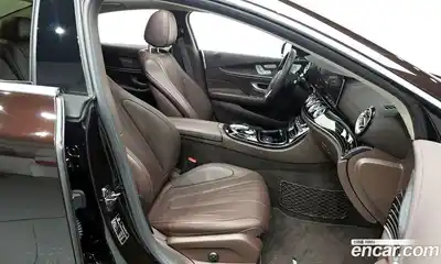 Mercedes-Benz CLS-Class 2019 3.0 Автомат в Москве № 220841, миниатюра 2