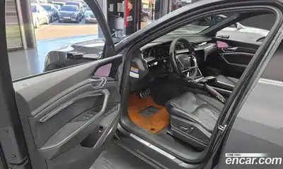Audi e-tron 2022 0.2 Автомат в Москве № 229670, миниатюра 11