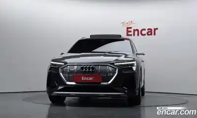 Audi e-tron 2022 0.2 Автомат в Москве № 229670, миниатюра 3