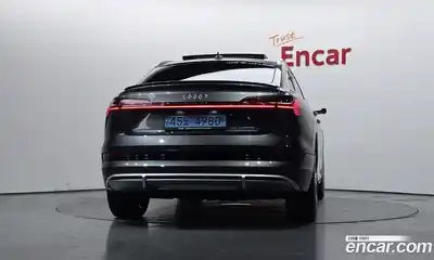 Audi e-tron 2022 0.2 Автомат в Москве № 229670, миниатюра 4
