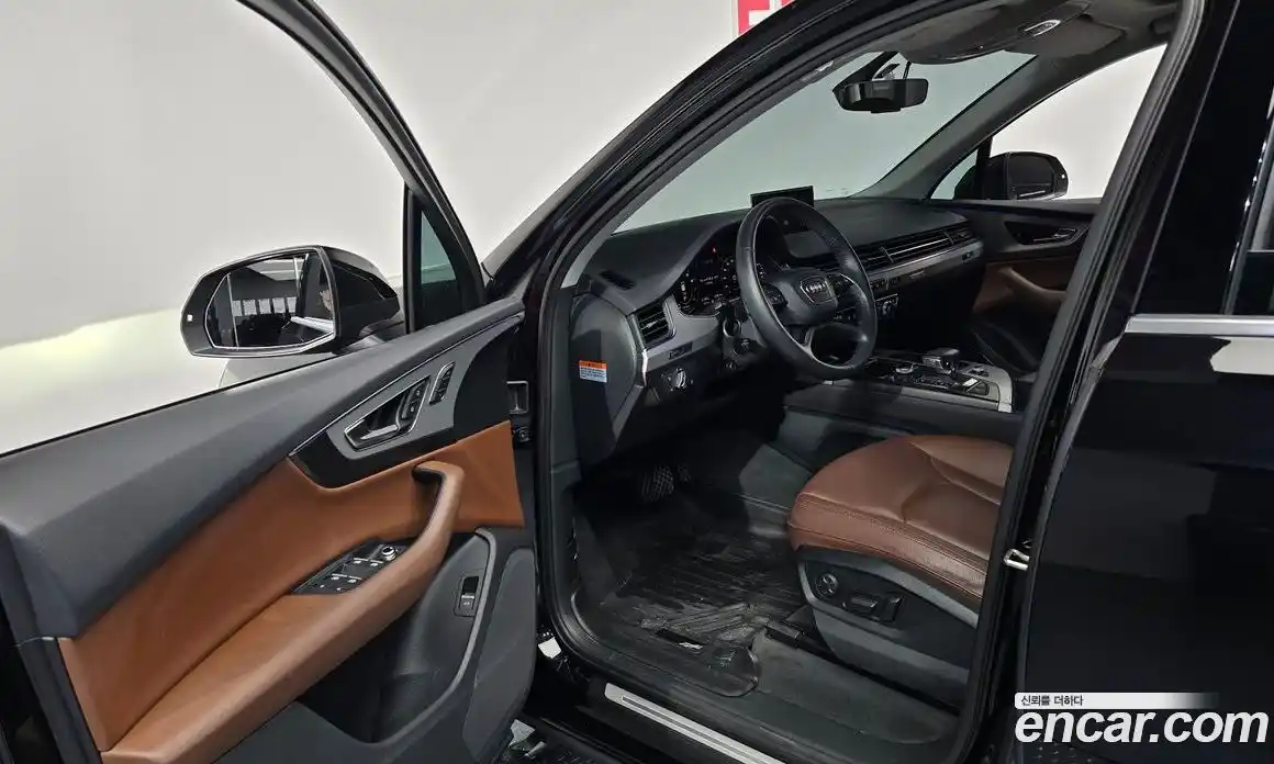 Audi Q7 2019 2.0 Автомат в Москве № 230076, фото 1