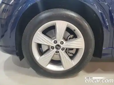 Audi Q4 e-tron 2023 0.2 Автомат в Москве № 230325, миниатюра 5