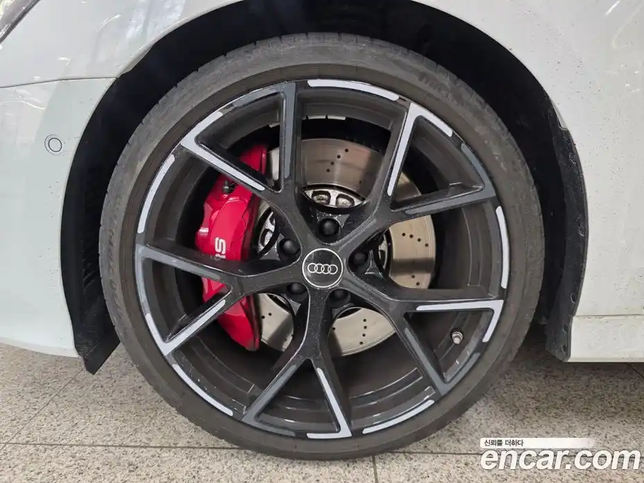 Audi RS3 2024 2.5 Автомат в Москве № 230353, фото 5