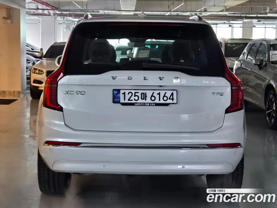 Volvo XC90 2025 2.0 Автомат в Москве № 230711, фото 4