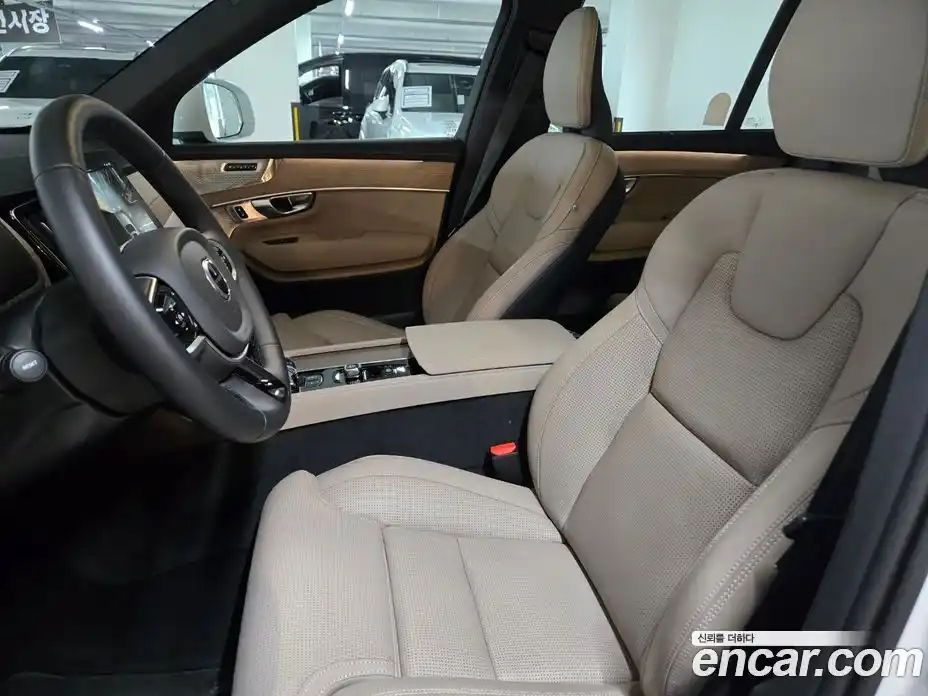 Volvo XC90 2025 2.0 Автомат в Москве № 230711, фото 10