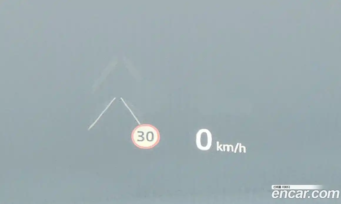 Land Rover Range-Rover Velar 2025 3.0 Автомат в Москве № 231110, фото 13