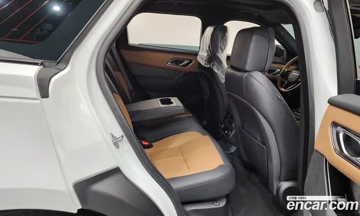 Land Rover Range-Rover Velar 2025 3.0 Автомат в Москве № 231110, фото 16