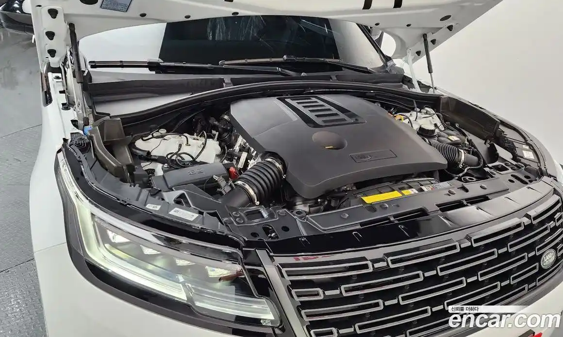 Land Rover Range-Rover Velar 2025 3.0 Автомат в Москве № 231110, фото 19