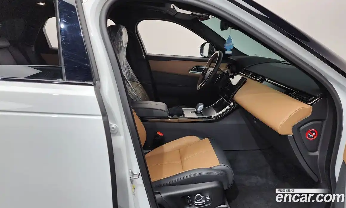 Land Rover Range-Rover Velar 2025 3.0 Автомат в Москве № 231110, фото 20