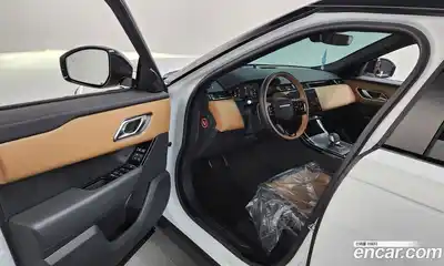 Land Rover Range-Rover Velar 2025 3.0 Автомат в Москве № 231110, миниатюра 3