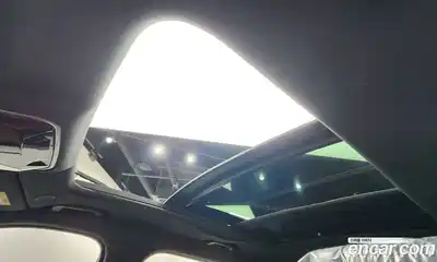 Land Rover Range-Rover Velar 2025 3.0 Автомат в Москве № 231110, миниатюра 8