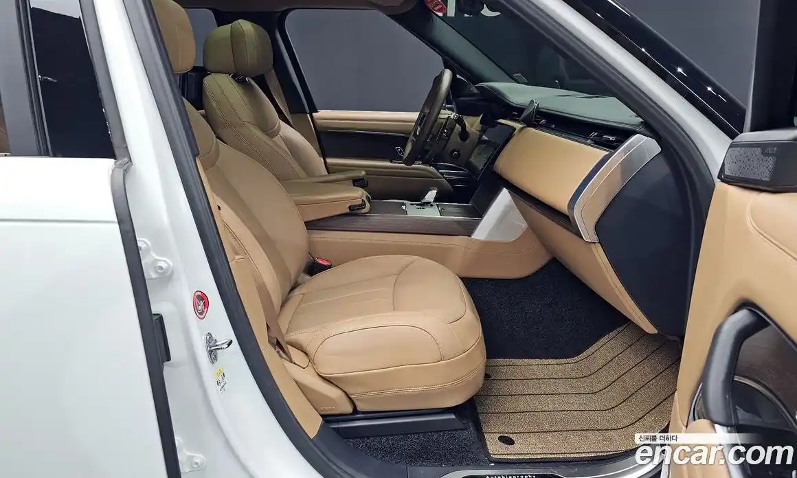 Land Rover Range-Rover 2025 4.4 Автомат в Москве № 231135, фото 15