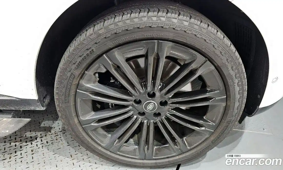 Land Rover Range-Rover 2025 4.4 Автомат в Москве № 231135, фото 17