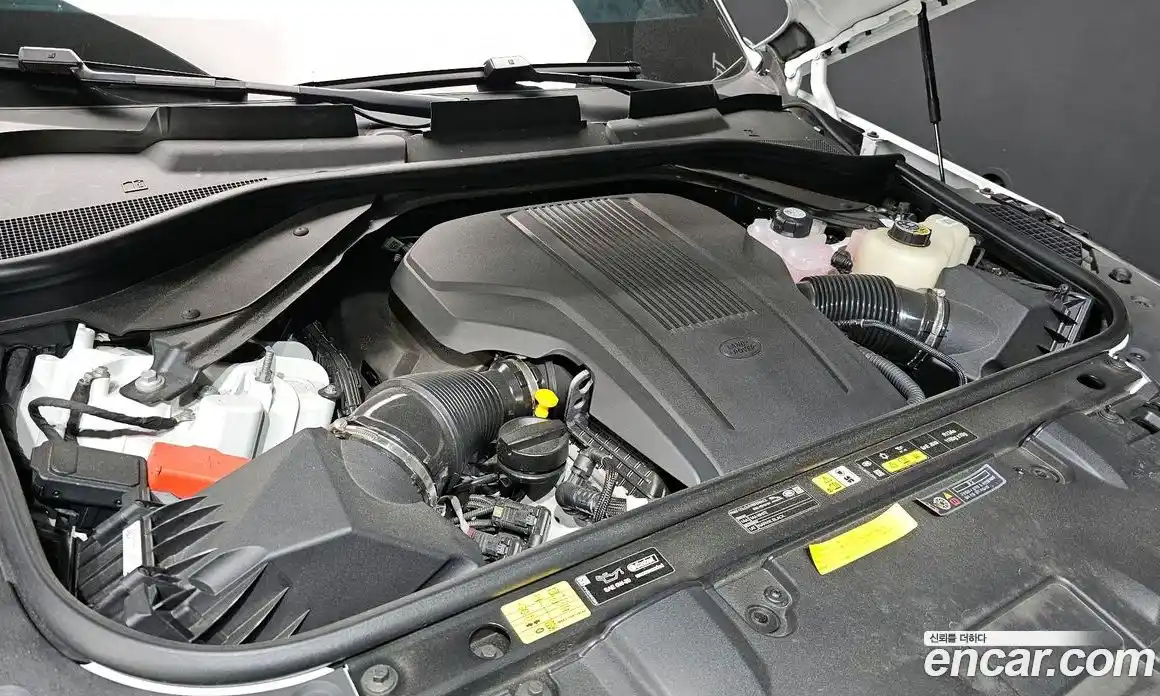 Land Rover Range-Rover 2025 4.4 Автомат в Москве № 231135, фото 19