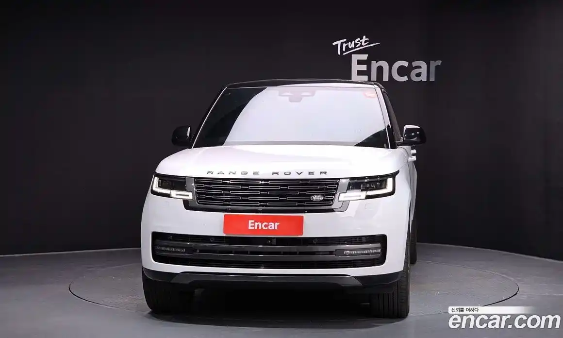 Land Rover Range-Rover 2025 4.4 Автомат в Москве № 231135, фото 9