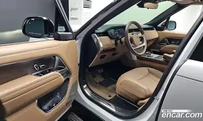 Land Rover Range-Rover 2025 4.4 Автомат в Москве № 231135, миниатюра 10