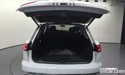 Volkswagen Touareg 2023 3.0 Автомат в Москве № 232124, миниатюра 12