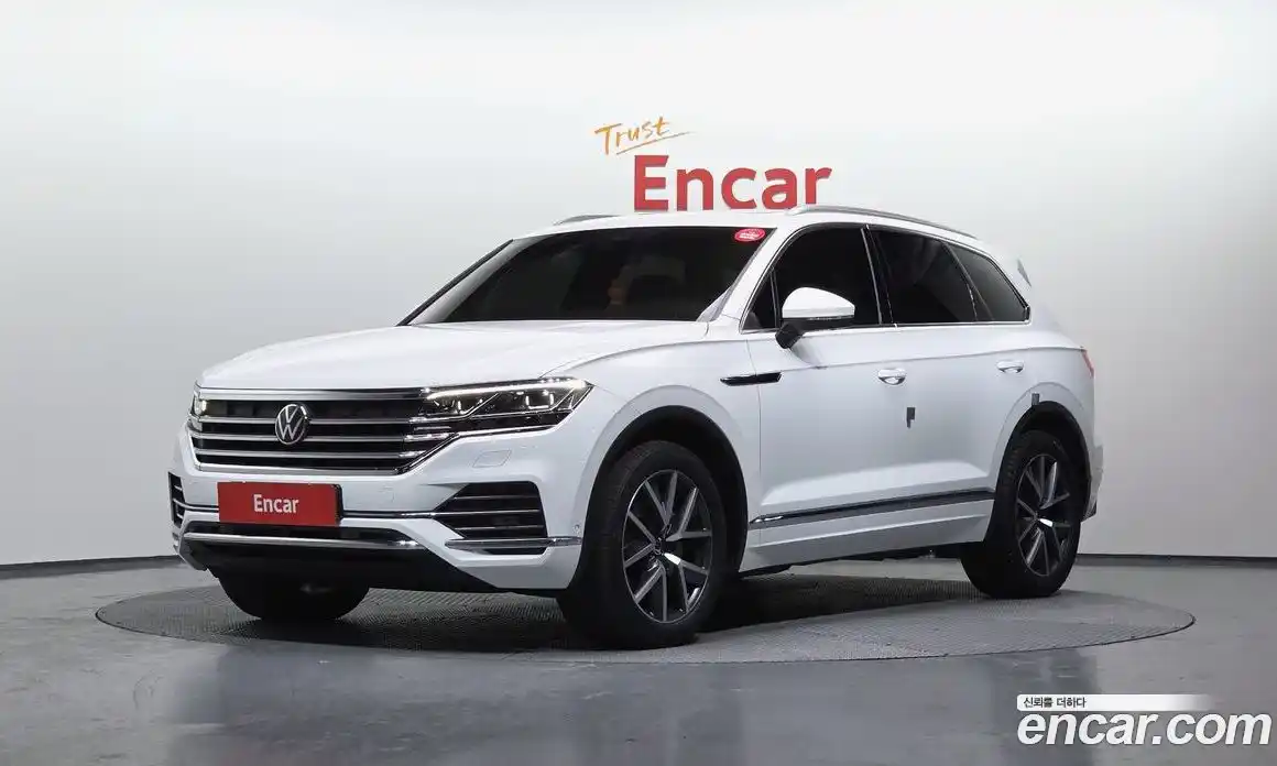 Volkswagen Touareg 2023 3.0 Автомат в Москве № 232124, фото 6