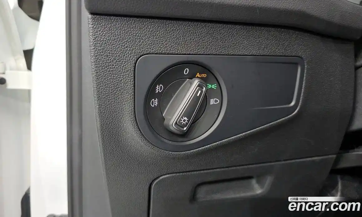 Volkswagen Tiguan 2020 2.0 Автомат в Москве № 232170, фото 8