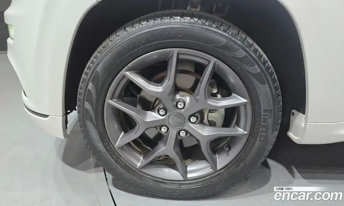 Jeep Cherokee 2020 3.6 Автомат в Москве № 232366, фото 12