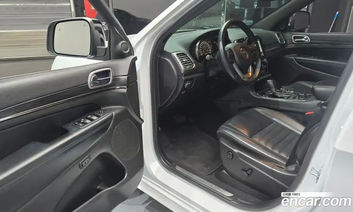 Jeep Cherokee 2020 3.6 Автомат в Москве № 232366, фото 4