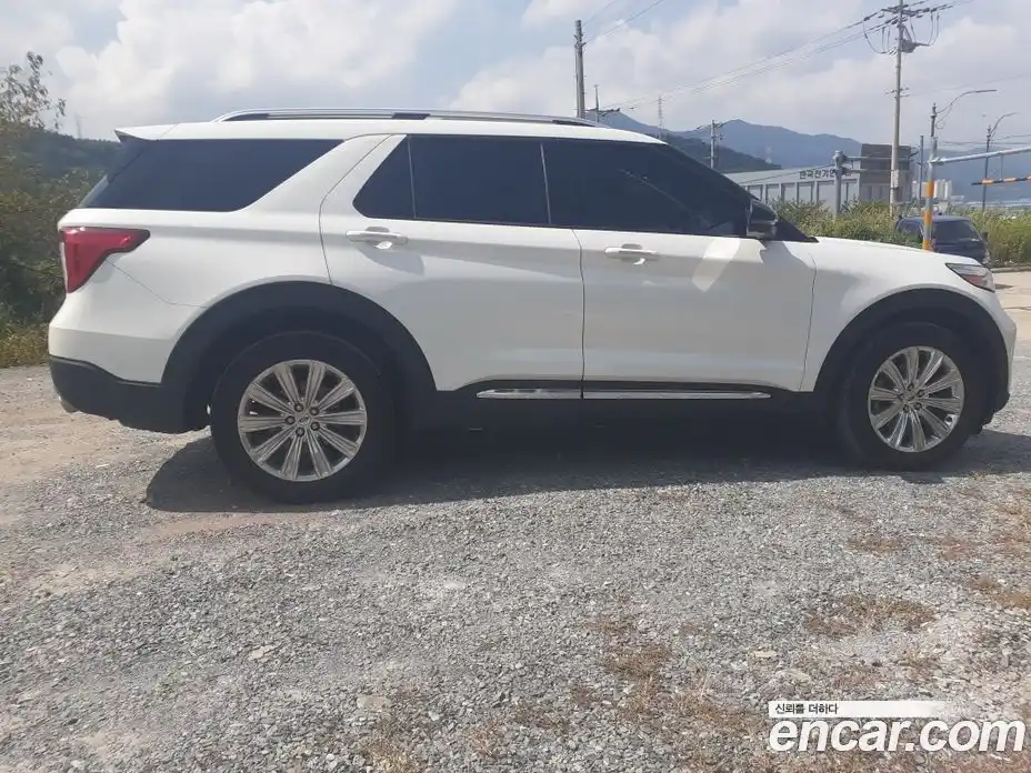 Ford Explorer 2022 2.3 Автомат в Москве № 235696, фото 8