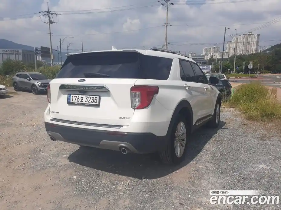 Ford Explorer 2022 2.3 Автомат в Москве № 235696, фото 9
