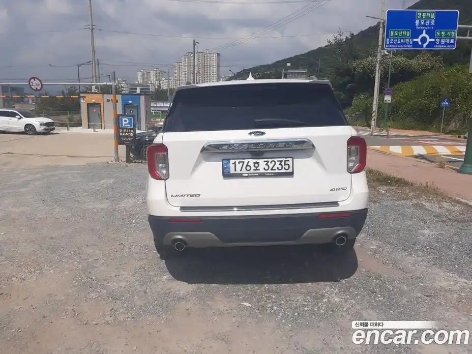 Ford Explorer 2022 2.3 Автомат в Москве № 235696, фото 10